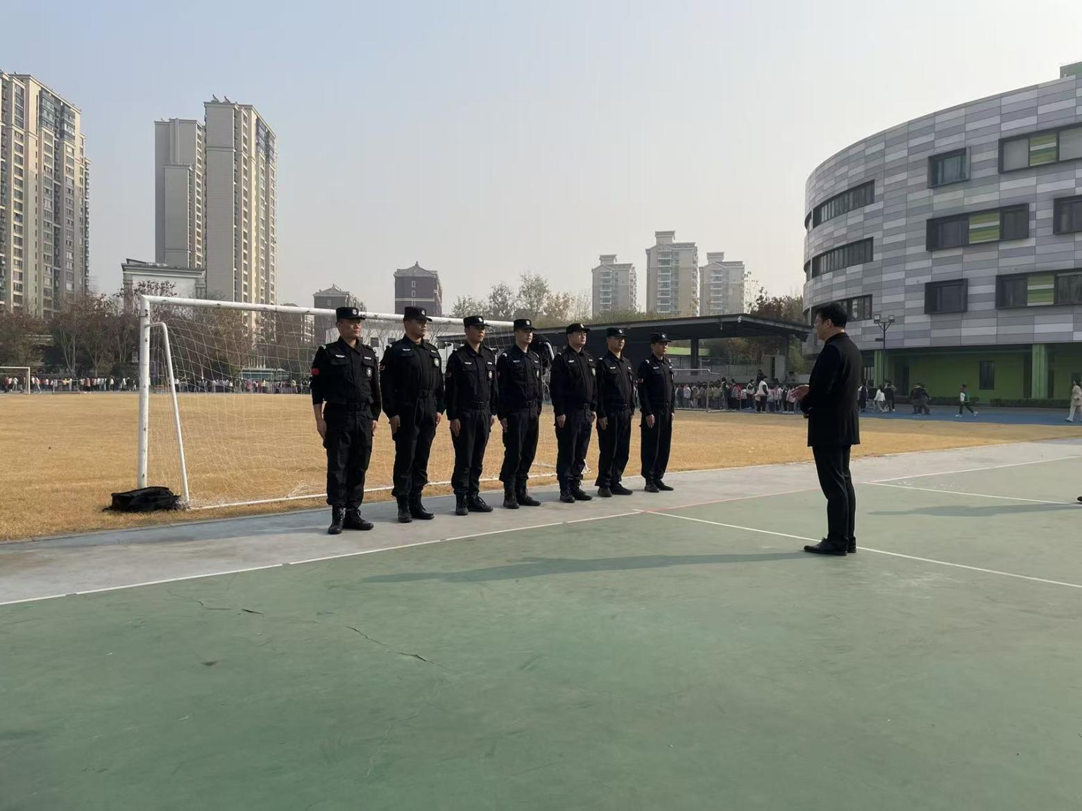 E:/25.12.10后 上傳網(wǎng)站留存/喜報！南京市保安服務(wù)有限公司建鄴分公司榮獲“校園最小應(yīng)急單元技能競賽”一等獎/照片/7f4752ecec0a4eaf4162fae738cff144.jpg7f4752ecec0a4eaf4162fae738cff144